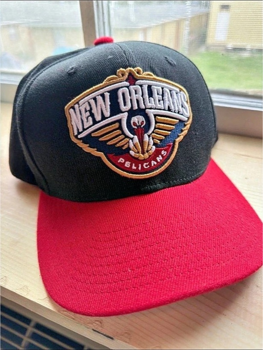 Mitchell & Ness New Orleans Pelicans Black & Red Adjustable Cap